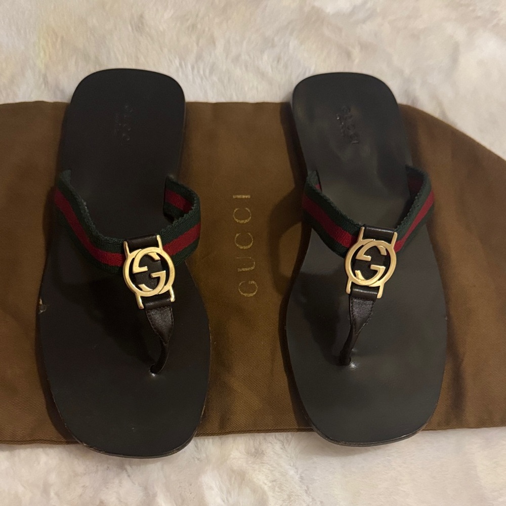 Gucci Black Flip Flops with Gold Logo - Picture 3 of 14